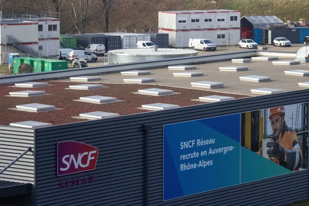 Électricien basse tension SNCF : votre carrière au cœur du réseau ferroviaire