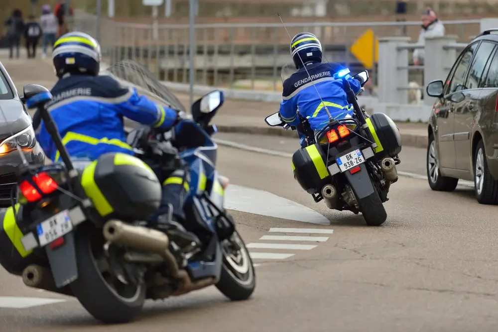 Gendarme motard : entre passion et rigueur, les sentinelles de la route