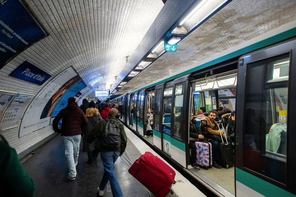 Contrôleur RATP : Rôle, conditions de travail et perspectives