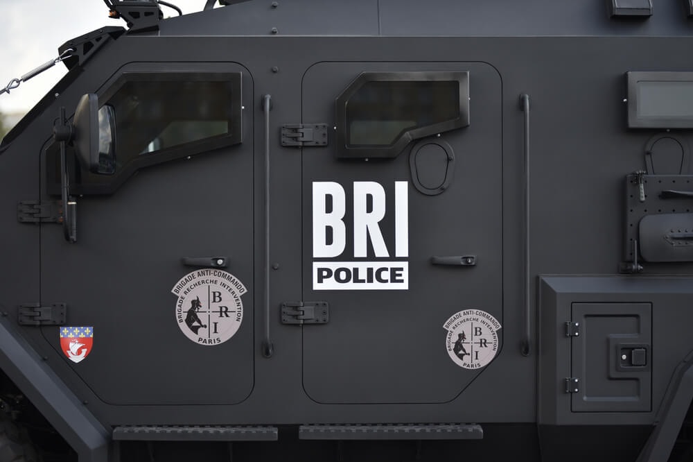 Véhicule blindé de la BRI.
