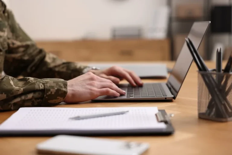 Logisches Denken Test: Trainiere den Logikteil des CAT-Tests der Bundeswehr